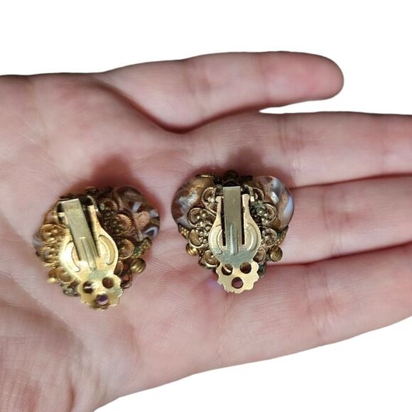 Vintage Aurora Borealis Cluster Clip-on Earrings - Picture 5 of 12